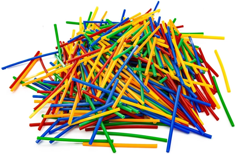 Tante cannucce colorate per combinazioni infinite