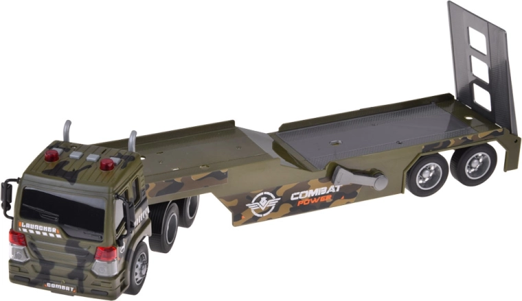 Camion trasportatore con semirimorchio separabile e rampa