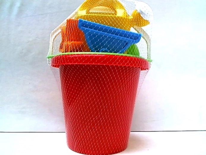 Set da sabbia Classic con annaffiatoio