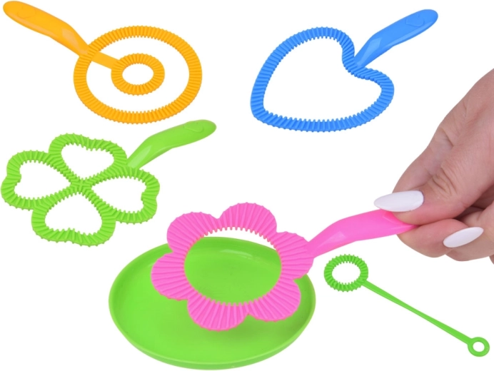 Diverse forme di anelli per bolle piccole e grandi