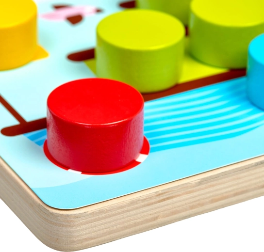 Grandi pioli per le mani dei bambini