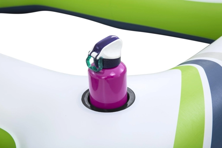 Pratici portabicchieri e maniglie