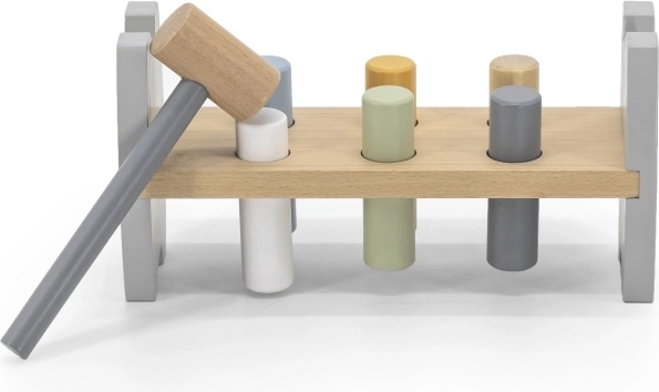 Struttura in legno dai colori pastello