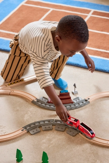 Trenino rosso a carica senza batterie