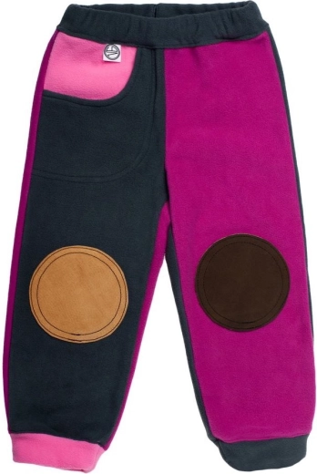 Massima resistenza grazie alle ginocchiere in pelle