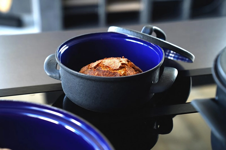 Resistente smalto interno blu