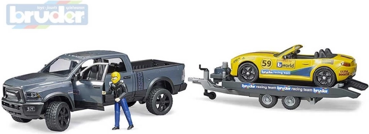 Fuoristrada RAM Bruder con auto sportiva e personaggio