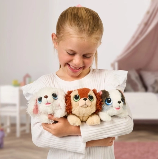 Morbido cucciolo di peluche da abbracciare
