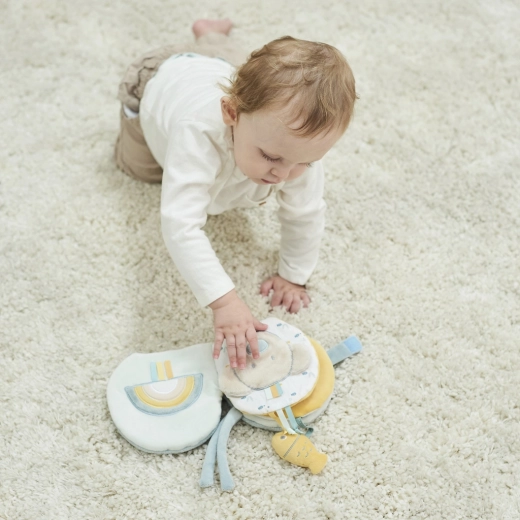 Divertimento sensoriale con specchietto e texture