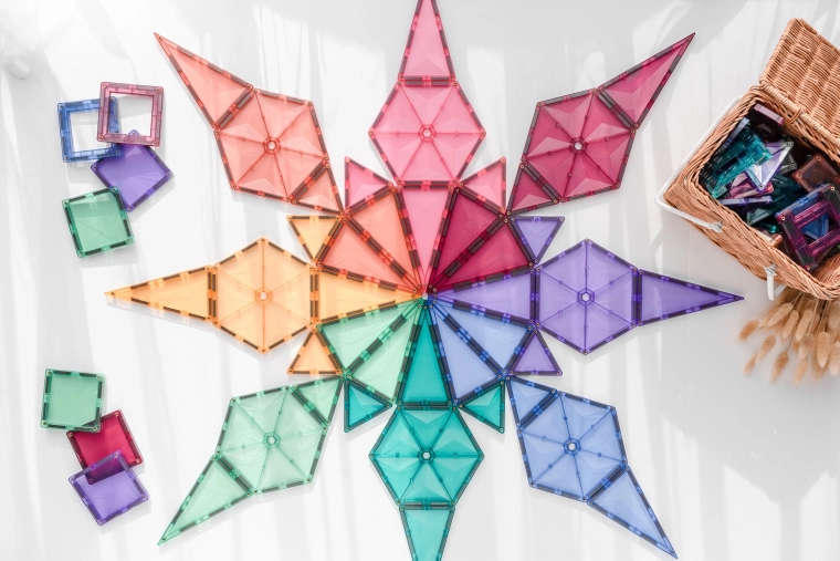 Colori pastello trasparenti e lavorazione di qualità