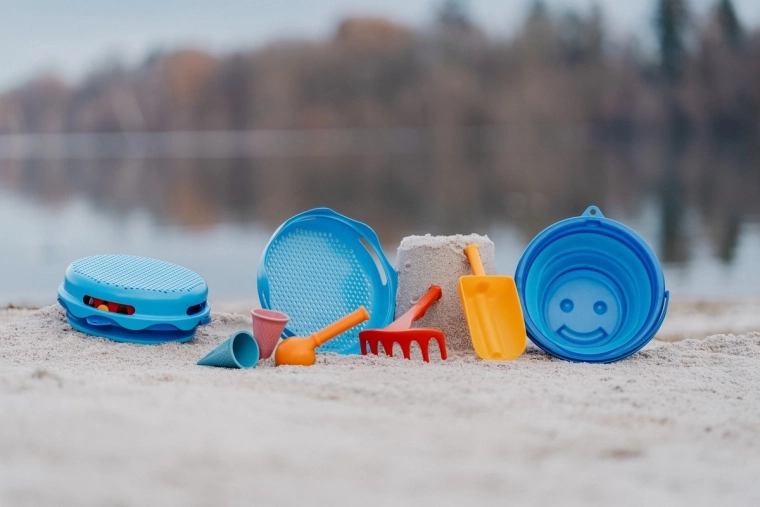 Attrezzatura 7in1 per giocare in spiaggia e nella sabbiera