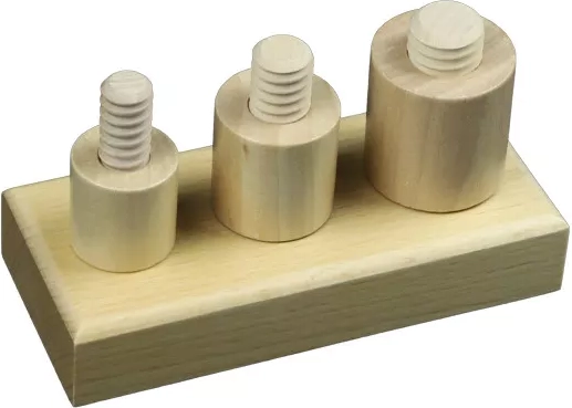 Viti e dadi in legno Montessori