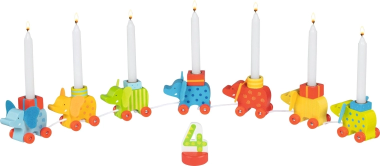 Trenino di compleanno come elegante decorazione da tavola