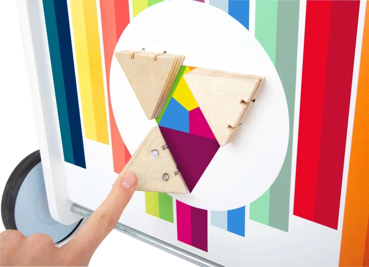Scoprire colori e forme giocando