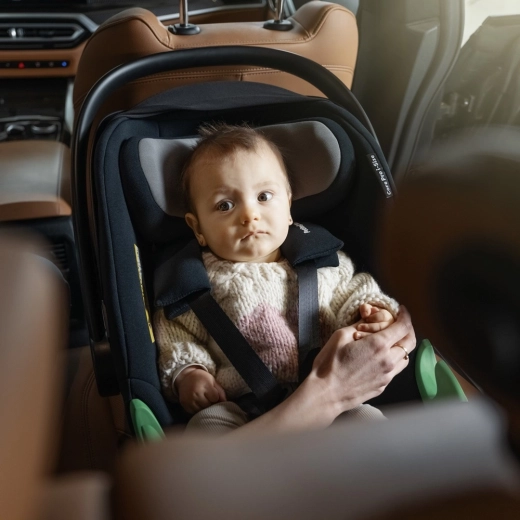 Sicurezza i‑Size con cintura a 5 punti