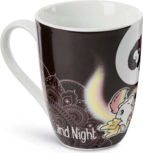 Atmosfera di giorno e di notte in un’unica tazza