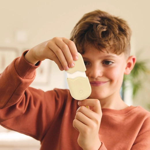 Plastica resistente e dimensioni adatte alla mano dei bambini