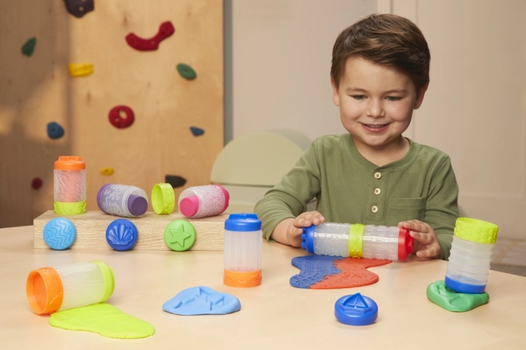 Gioco creativo con le mani