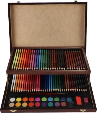 Equipaggiamento completo per disegnare e dipingere