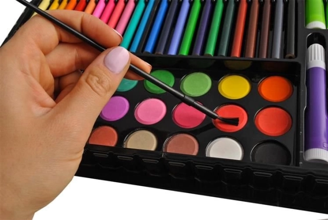 Acquerello nel set – colori, tavolozza e pennelli