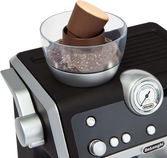 Macinatura realistica e preparazione dell’espresso