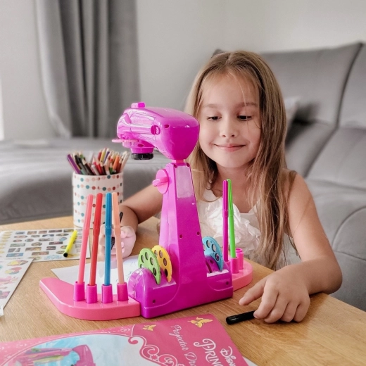 Tutto a portata di mano grazie ai supporti e agli scomparti