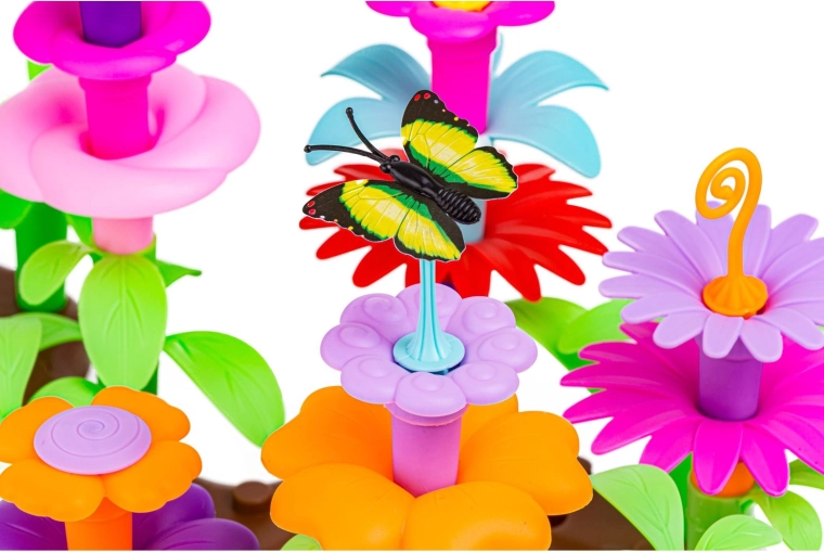 Decorazioni extra: farfalle e dettagli colorati