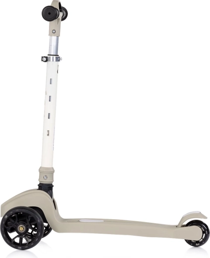 Cresce con il bambino grazie al manubrio regolabile