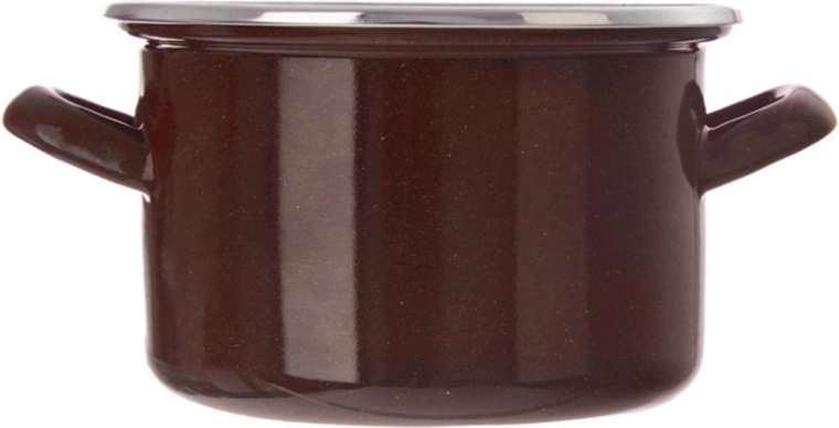 Uso versatile su tutti i tipi di piani cottura e in forno