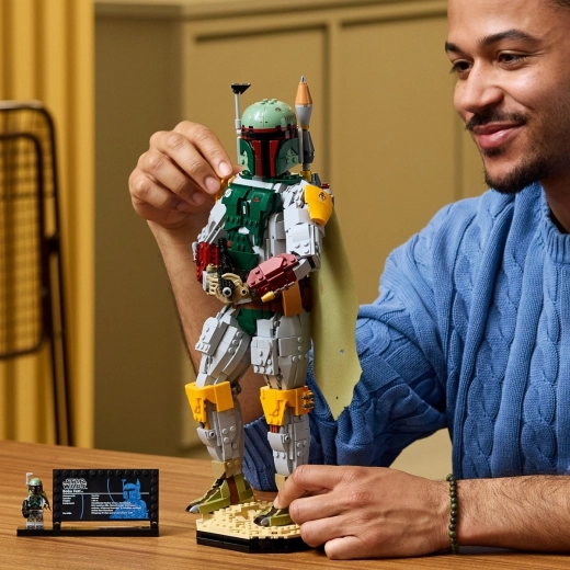 Action figure posizionabile per pose dinamiche
