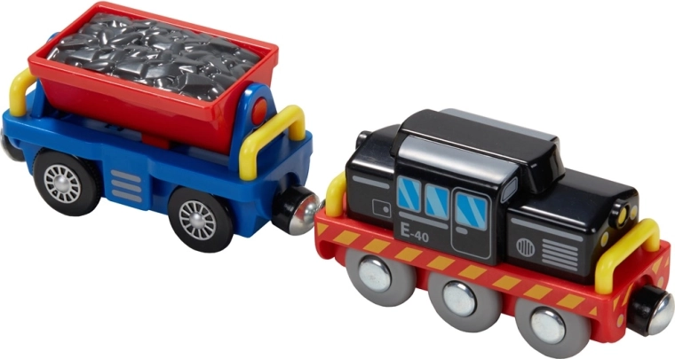 Locomotiva realistica con vagoni merci