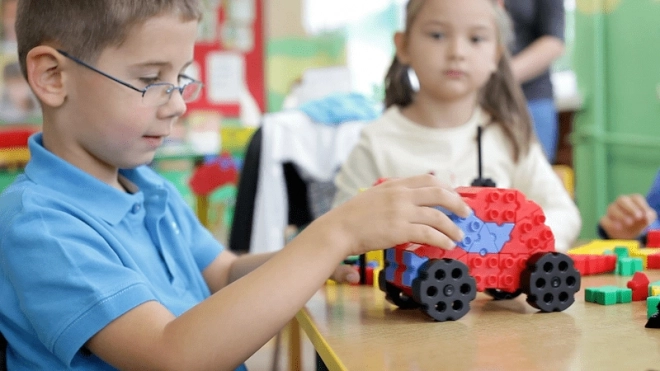 Imparare giocando: motricità, logica, collaborazione