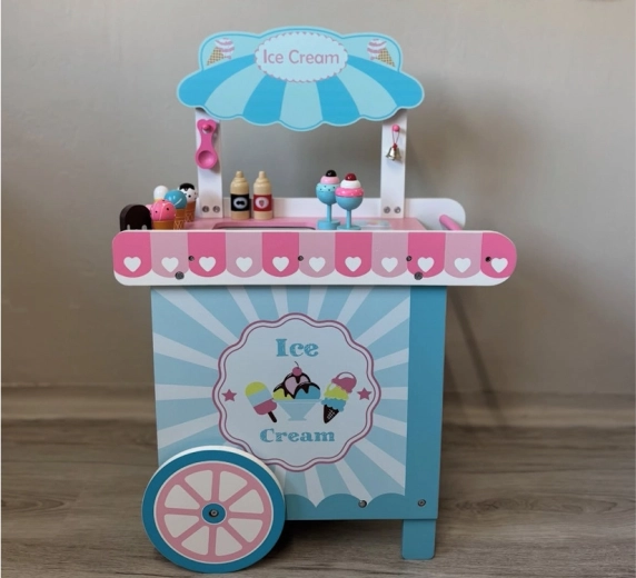 Gelateria mobile su ruote