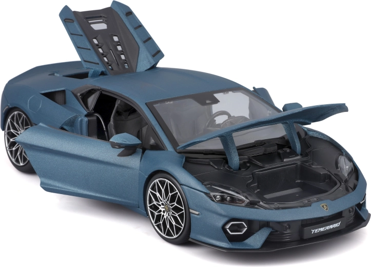 Porte, bagagliaio e copertura motore apribili