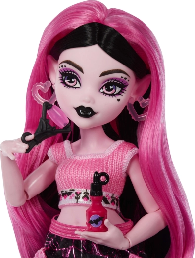 Draculaura spaventosamente elegante