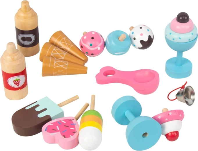 Numerosi accessori per giocare alla gelateria