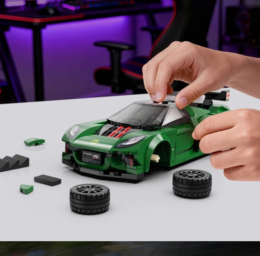 Costruzione fluida con 319 pezzi