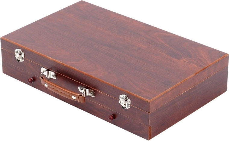Valigetta di legno ben organizzata