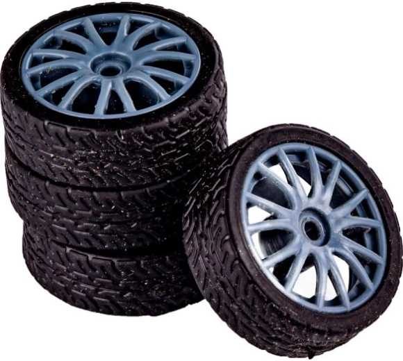 Trazione 4WD e pneumatici da drift