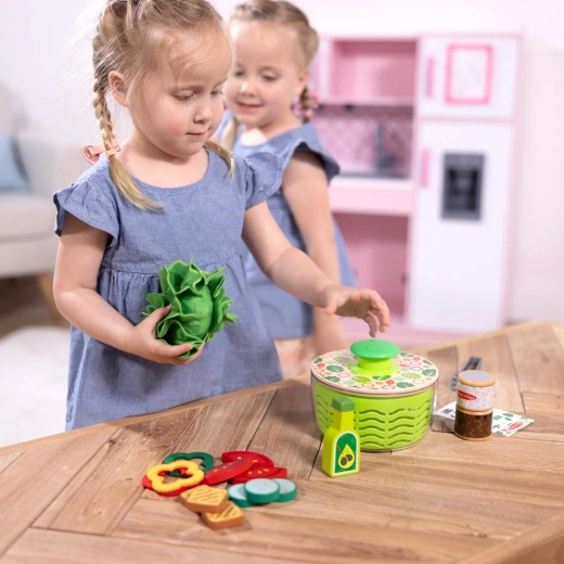 Gioco in cucina ricco di fantasia