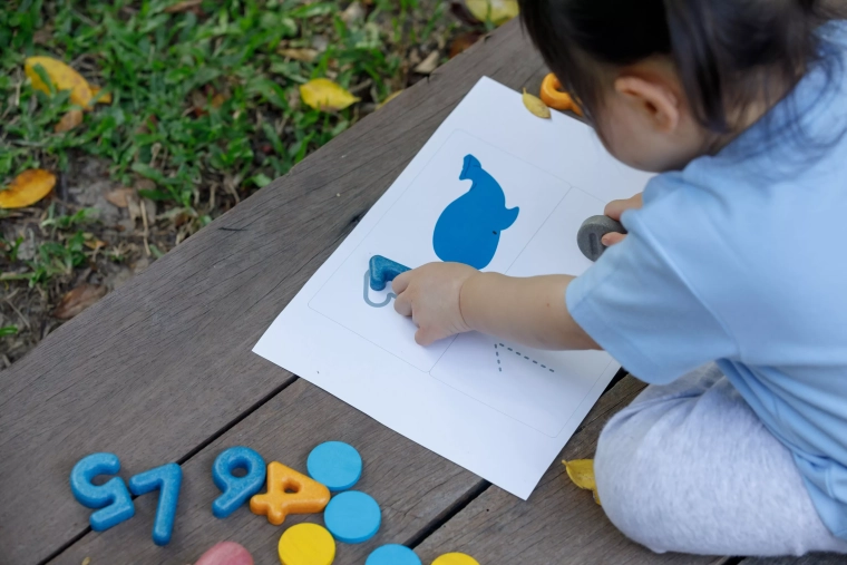 Apprendimento giocoso per casa e asilo