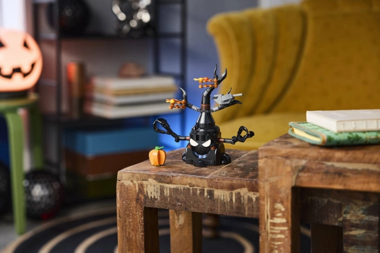 Un giocattolo e una decorazione di Halloween