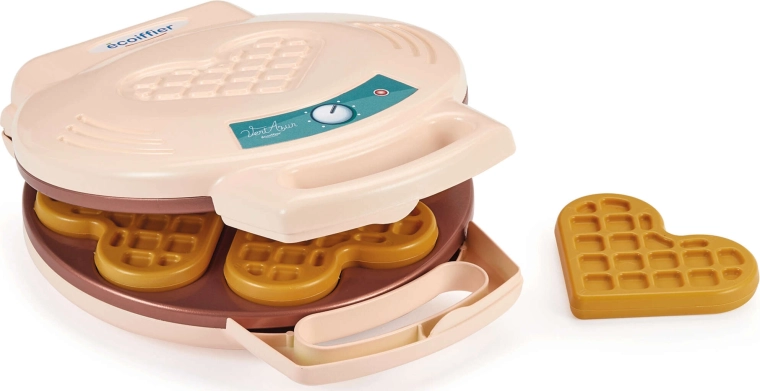 Colazione in un attimo: toast e waffle a cuoricino