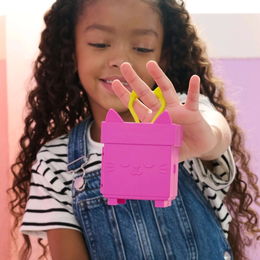 Minibox portatile a forma di gattina