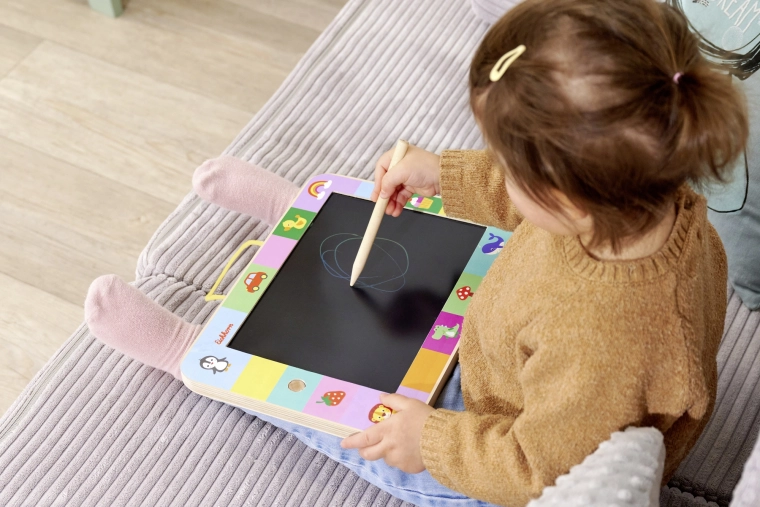 Cornice in legno e lavorazione sicura