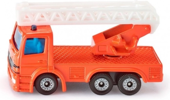 Autopompa dei vigili del fuoco con scala