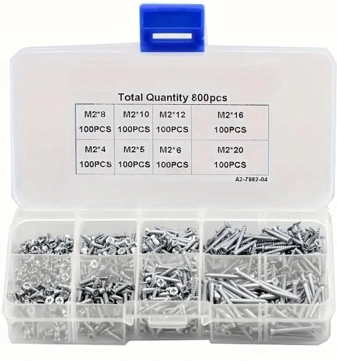 800 pezzi in un organizer ordinato