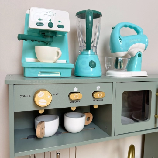 Tre elettrodomestici da cucina in un unico set