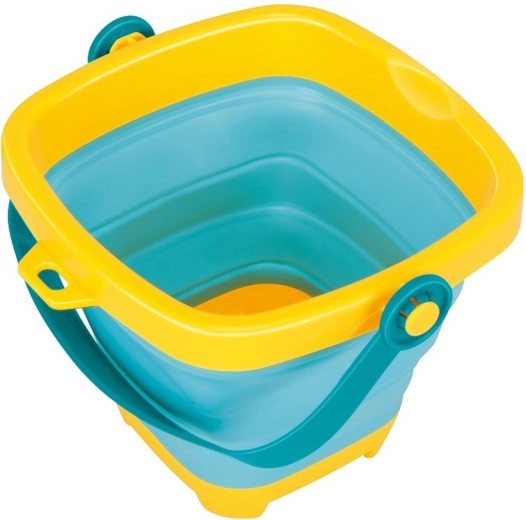 Il secchio pieghevole in silicone fa risparmiare spazio