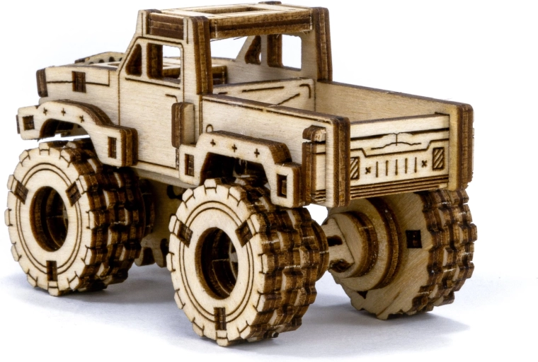 Monster Truck in legno dettagliato